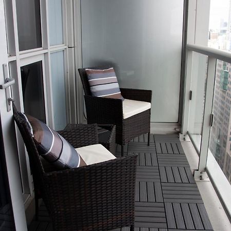 Downtown High-Rise Condo- Cn Tower View 토론토 외부 사진